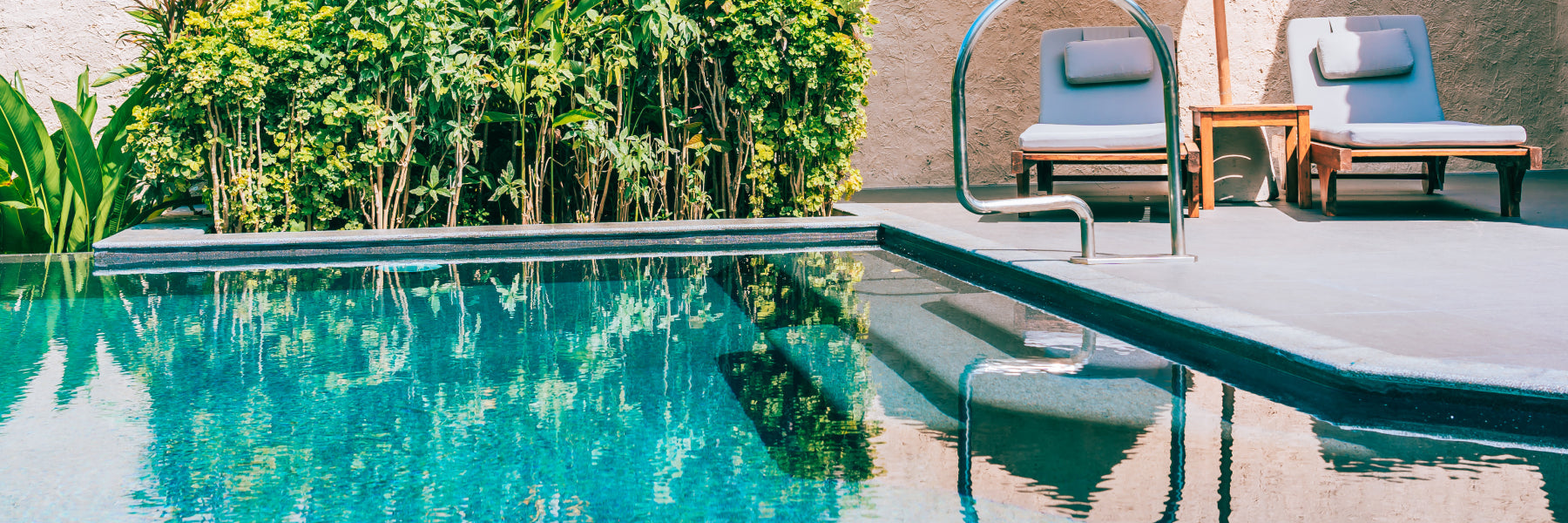 De Rohan’s Poolside Elegance, Crafted by Wateart Outdoor Furniture
